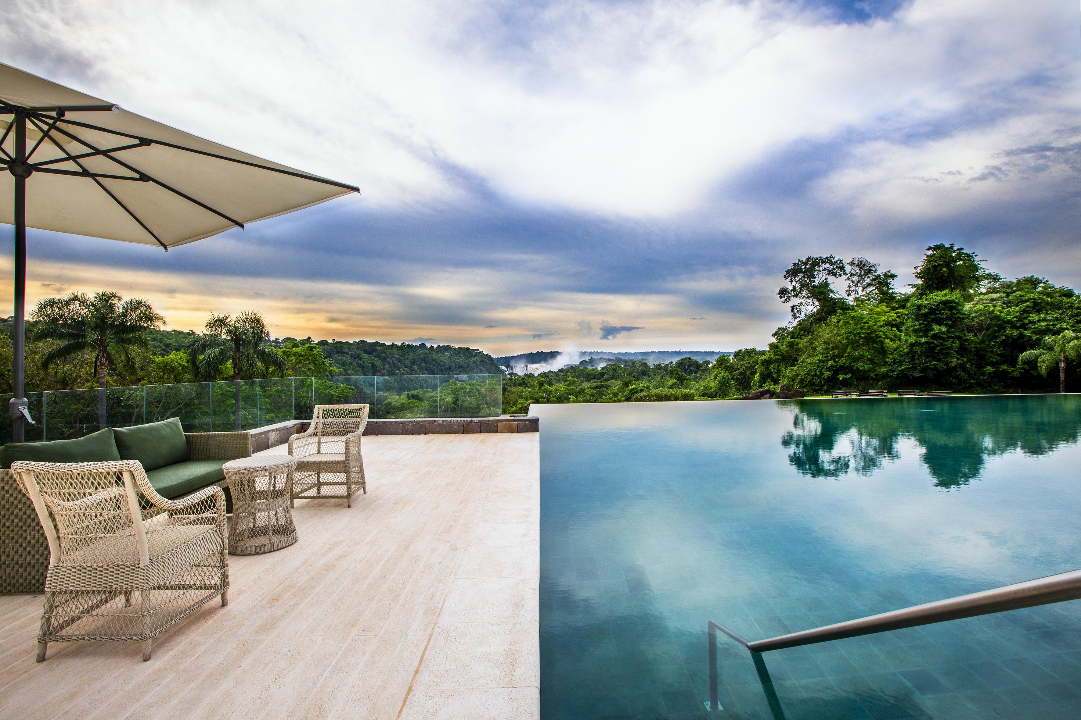 Hotel Gran Melia Iguazu Puerto Iguazú Exterior foto The Sky Pool at Capella